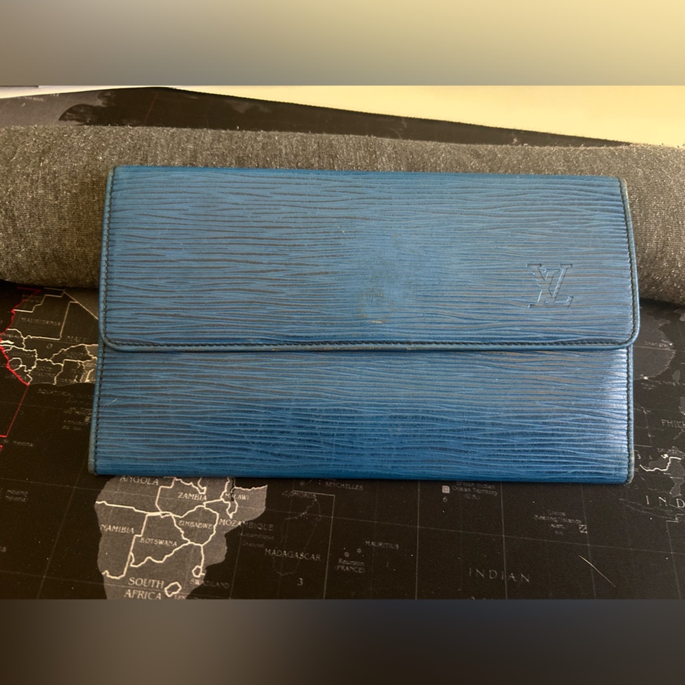 Louis Vuitton epi leather blue long wallet